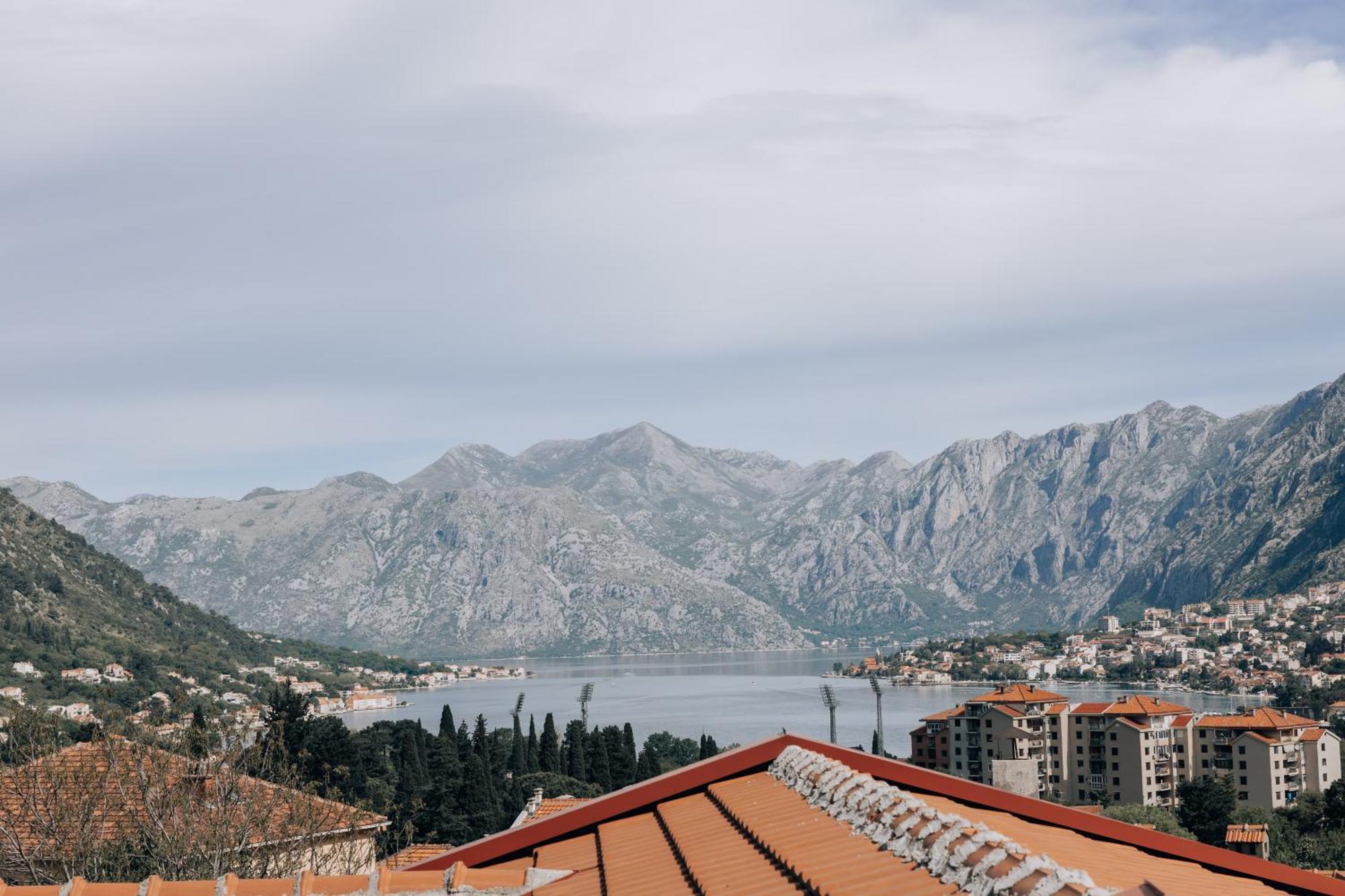 Paradise Bay Apartments Котор Екстериор снимка