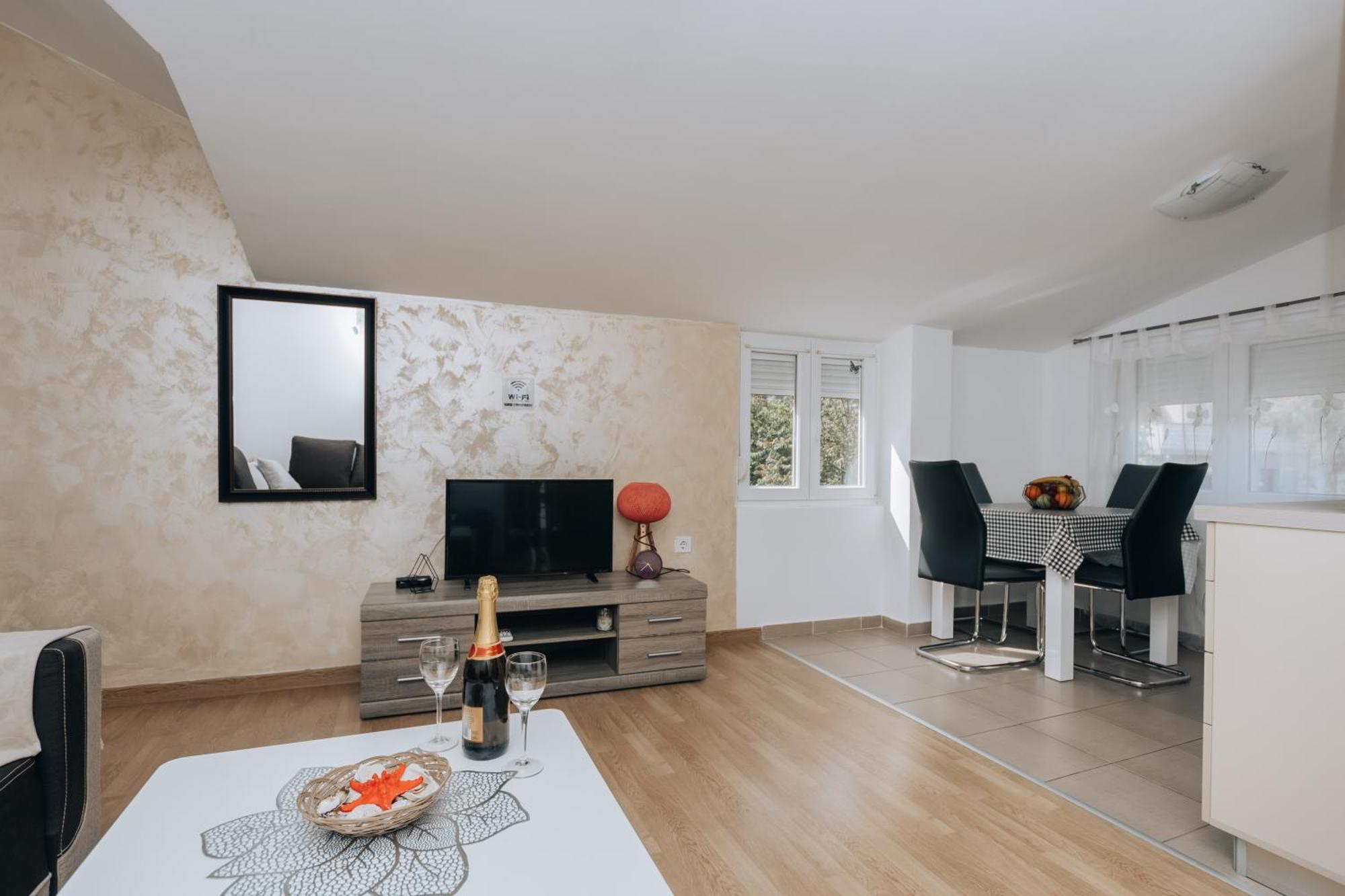 Paradise Bay Apartments Котор Екстериор снимка