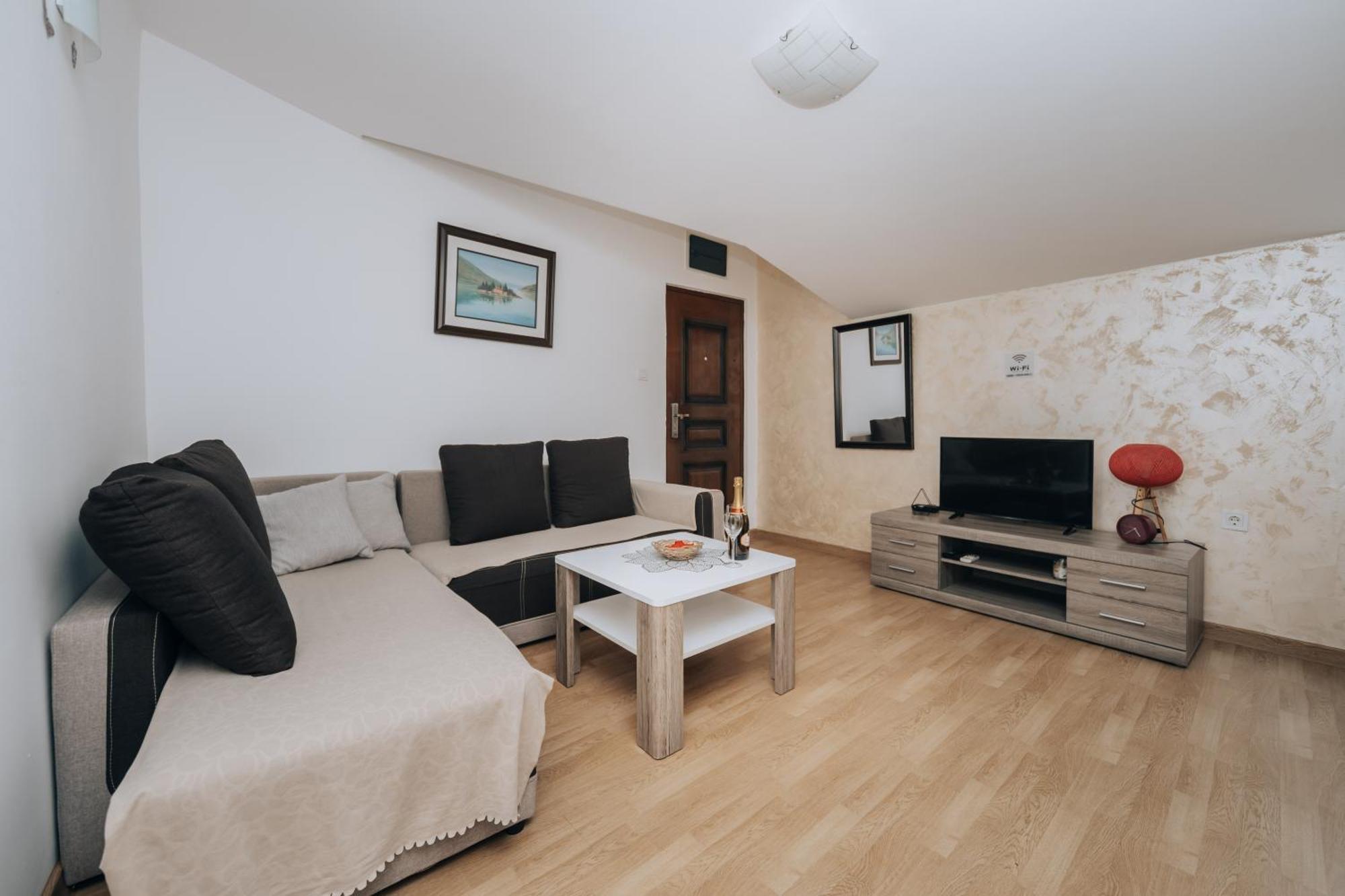 Paradise Bay Apartments Котор Екстериор снимка