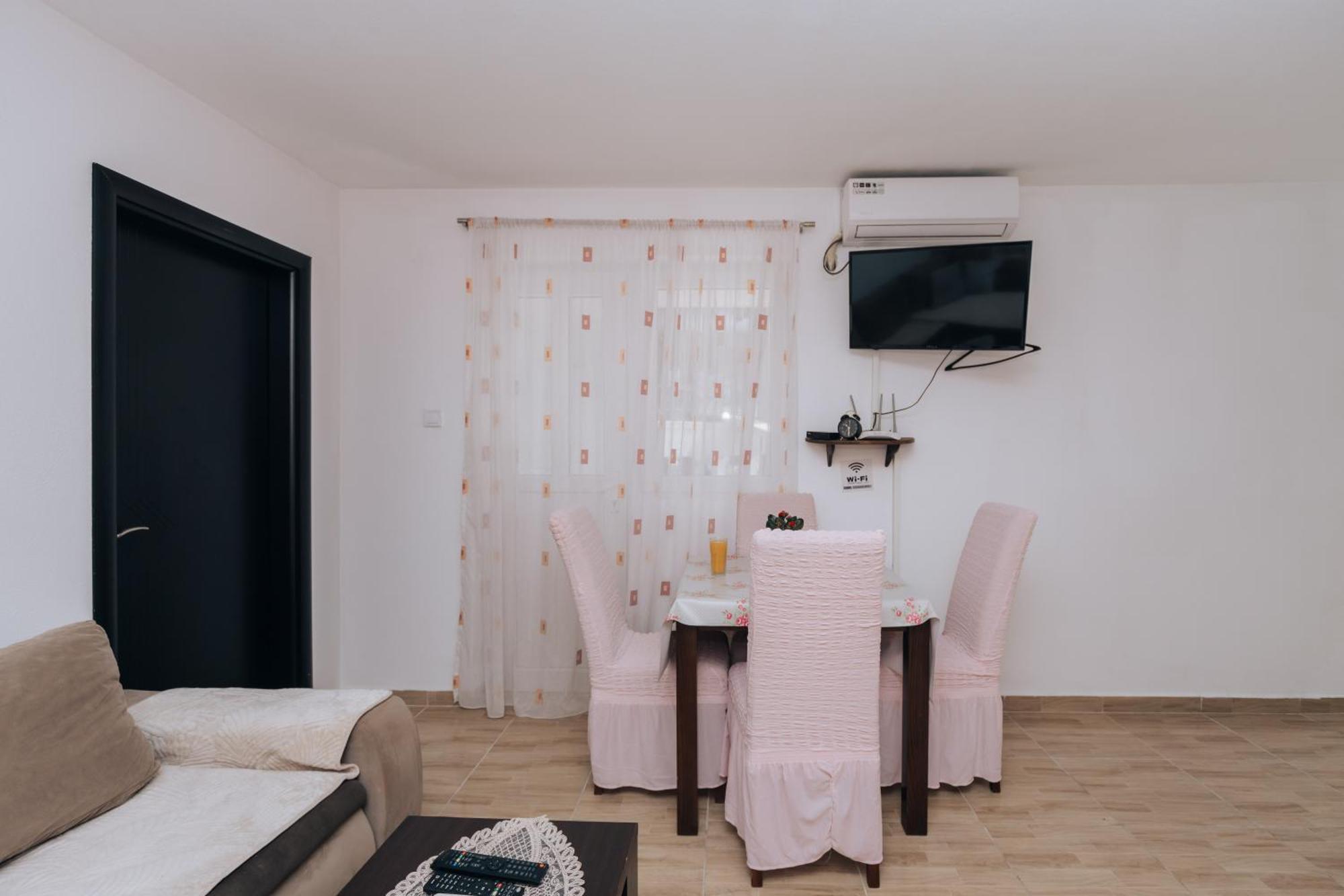 Paradise Bay Apartments Котор Екстериор снимка