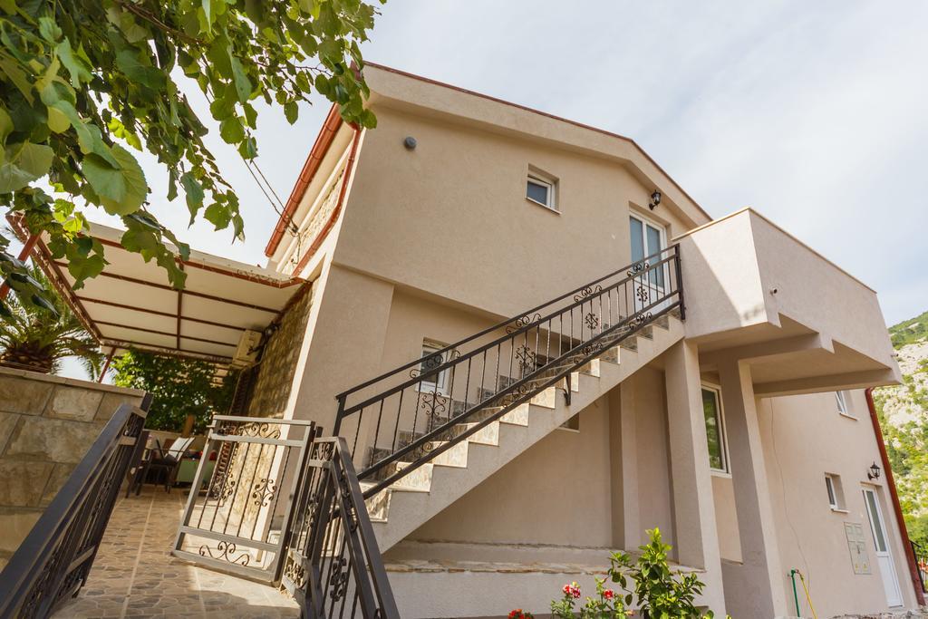 Paradise Bay Apartments Котор Екстериор снимка