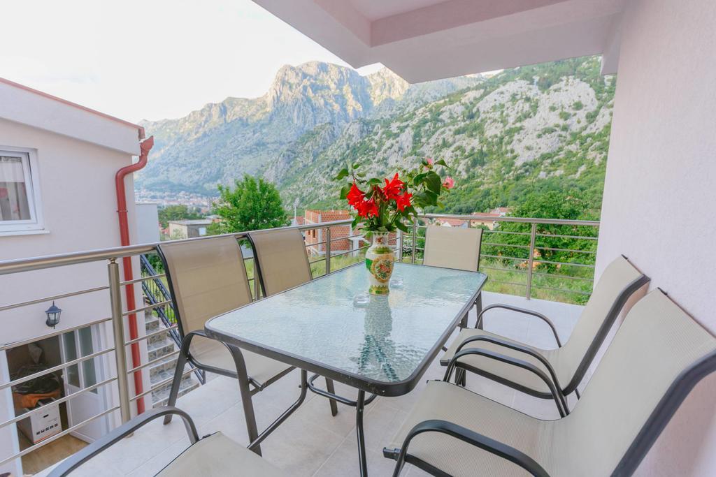 Paradise Bay Apartments Котор Екстериор снимка
